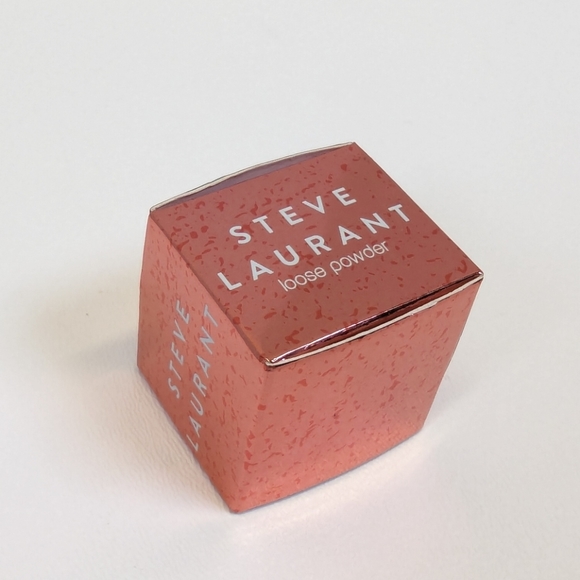 Steve Laurent Loose Powder Eyeshadow - Shade: Antique Olive - Picture 2 of 4